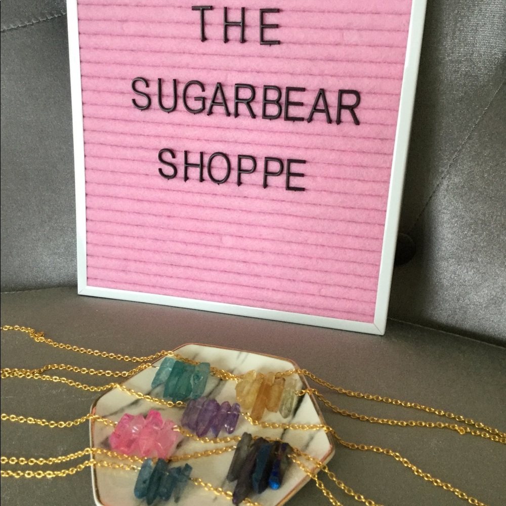 FREE SHIPPING 🎉HP🎉Crystal Luster Quartz Necklace - Picture 3 of 3